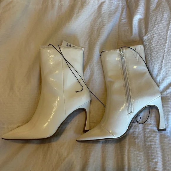 Express Shiny White/Cream Heeled Boots - Picture 1 of 5